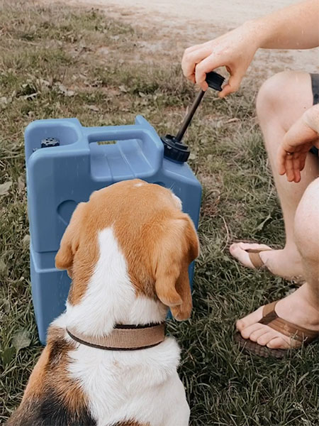 Using the Hand Pump on the Lifesaver Jerrycan