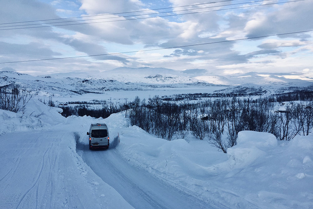 26 Essential Winter Van Life Tips To the Mountains and Back